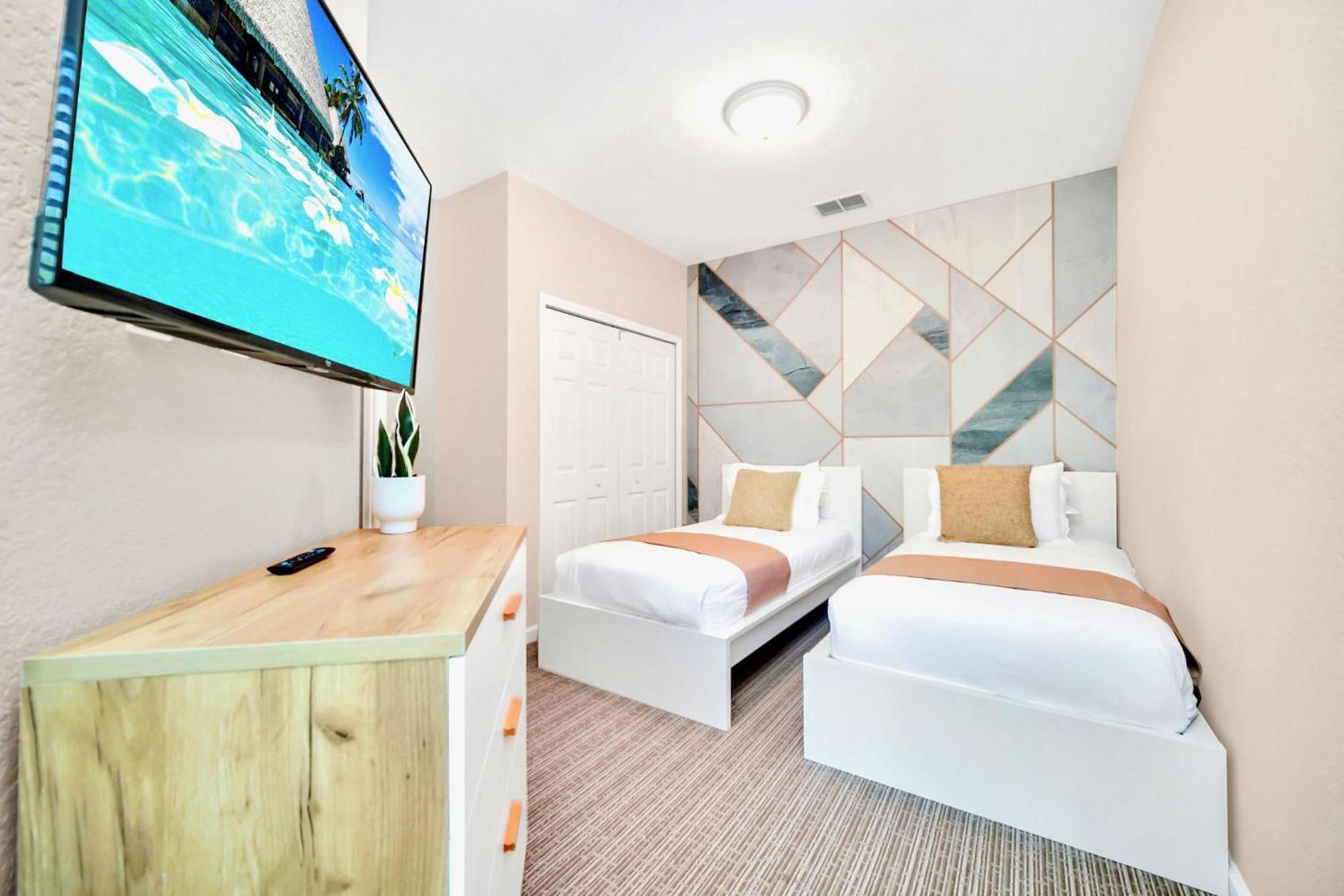 Modern 3Br Condo Near Disney- Pool And Hot Tub Orlando Kültér fotó
