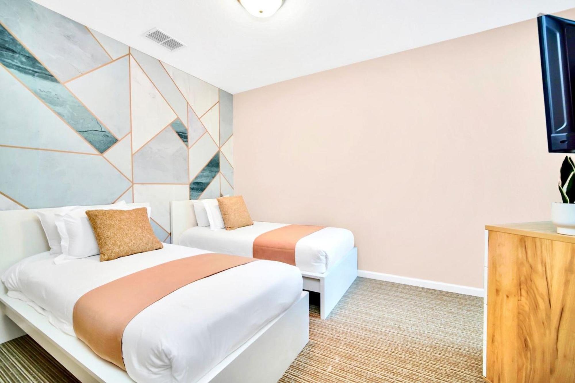 Modern 3Br Condo Near Disney- Pool And Hot Tub Orlando Kültér fotó